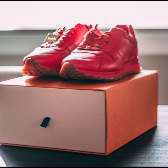 NEW 2017 LOUIS VUITTON X SUPREME RUN AWAY SNEAKERS - Picture 2 of 8